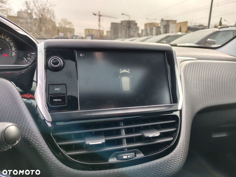 Peugeot 208 1.2 PureTech Allure - 22