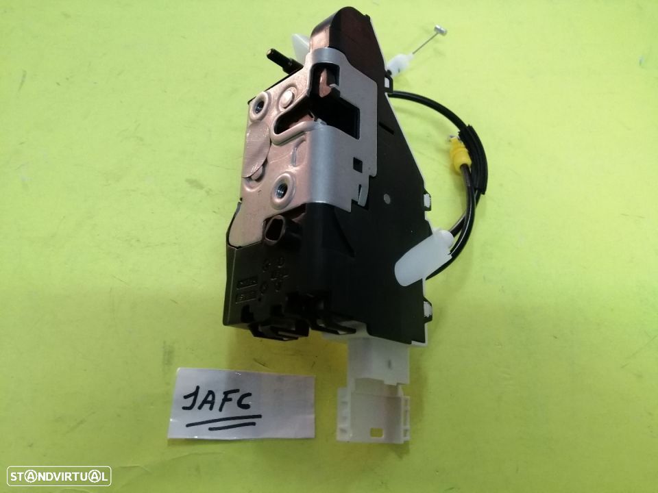 Fechadura da porta esquerda Peugeot Expert e Citroen Jumpy 2007-- - 1