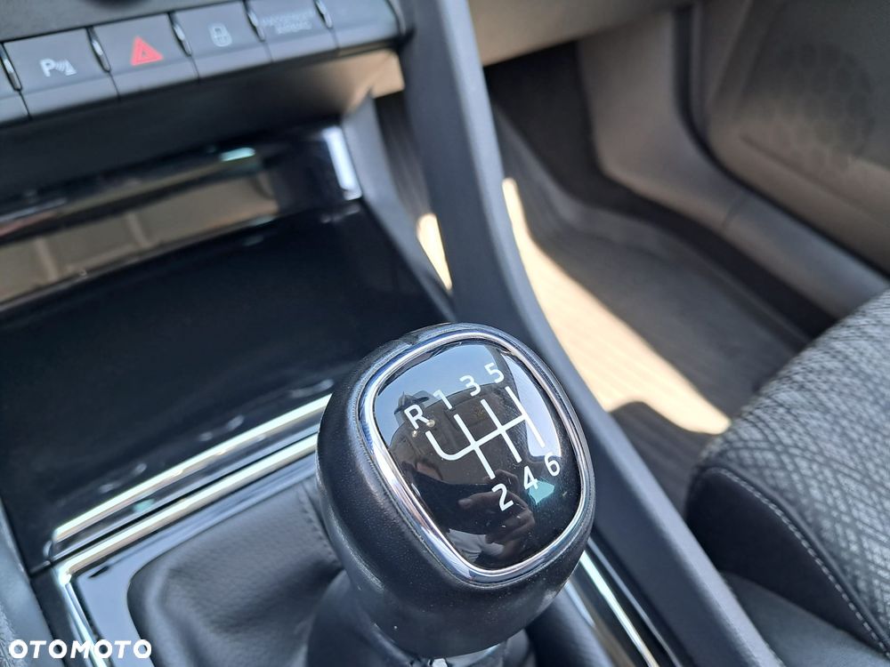 Skoda Karoq 1.5 TSI ACT 4x2 Style - 24