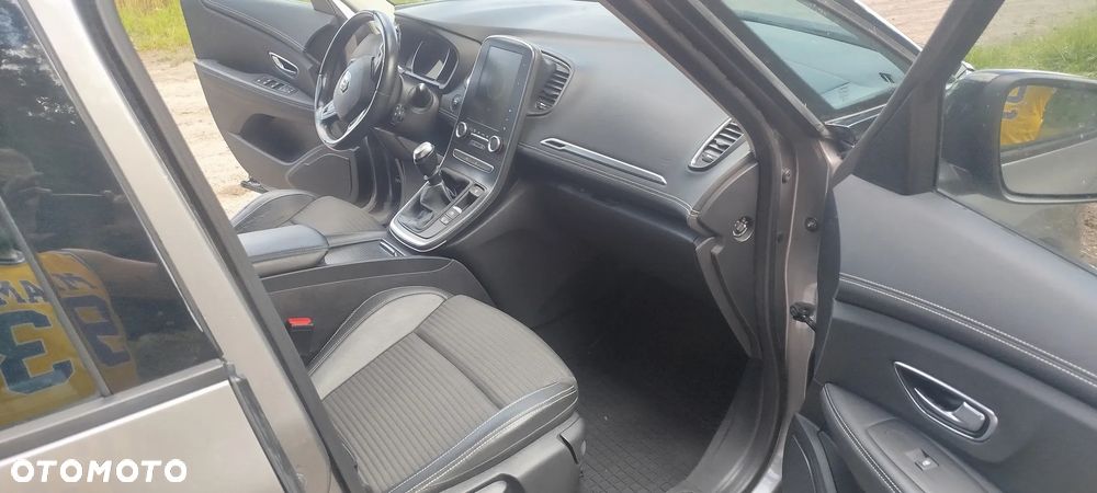Renault Scenic 1.6 dCi Intens - 13