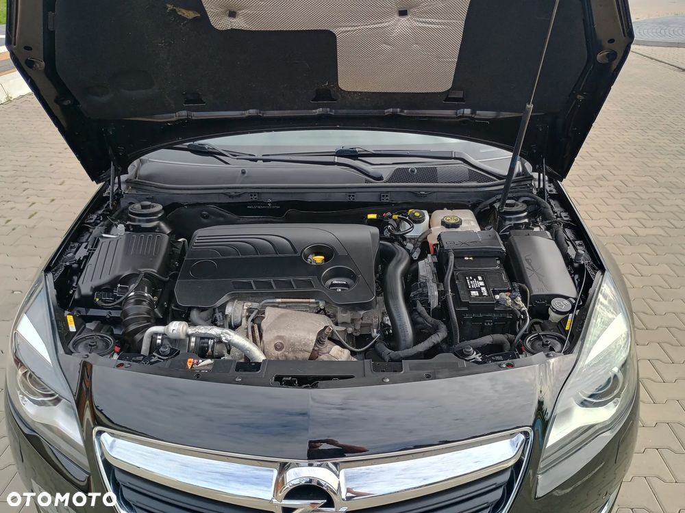 Opel Insignia 1.6 T Cosmo S&S EU6 - 14