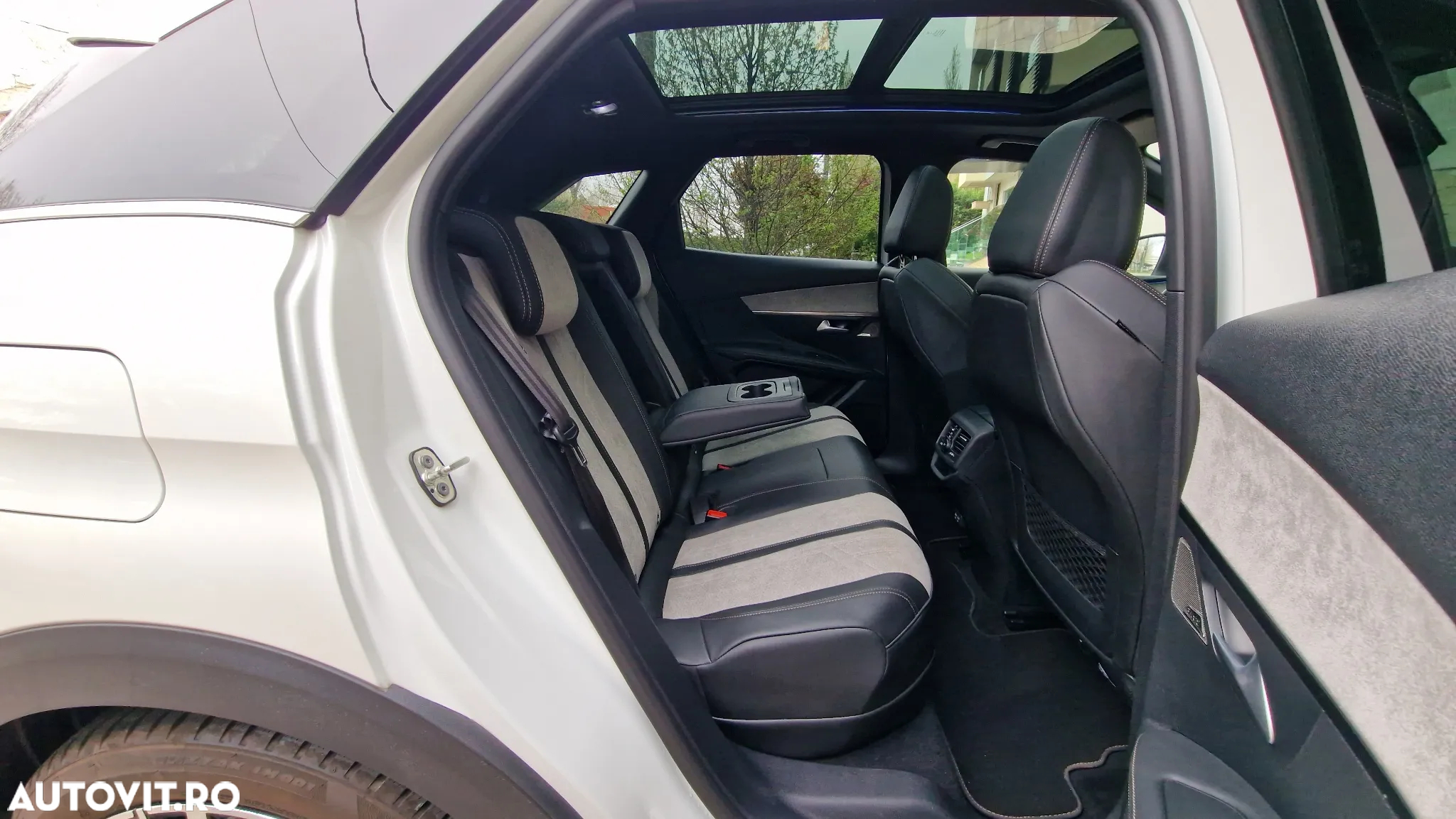 Peugeot 3008 PHEV EAT8 GT Pack - 26