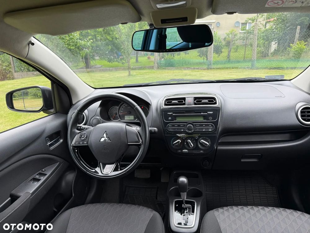 Mitsubishi Space Star - 11