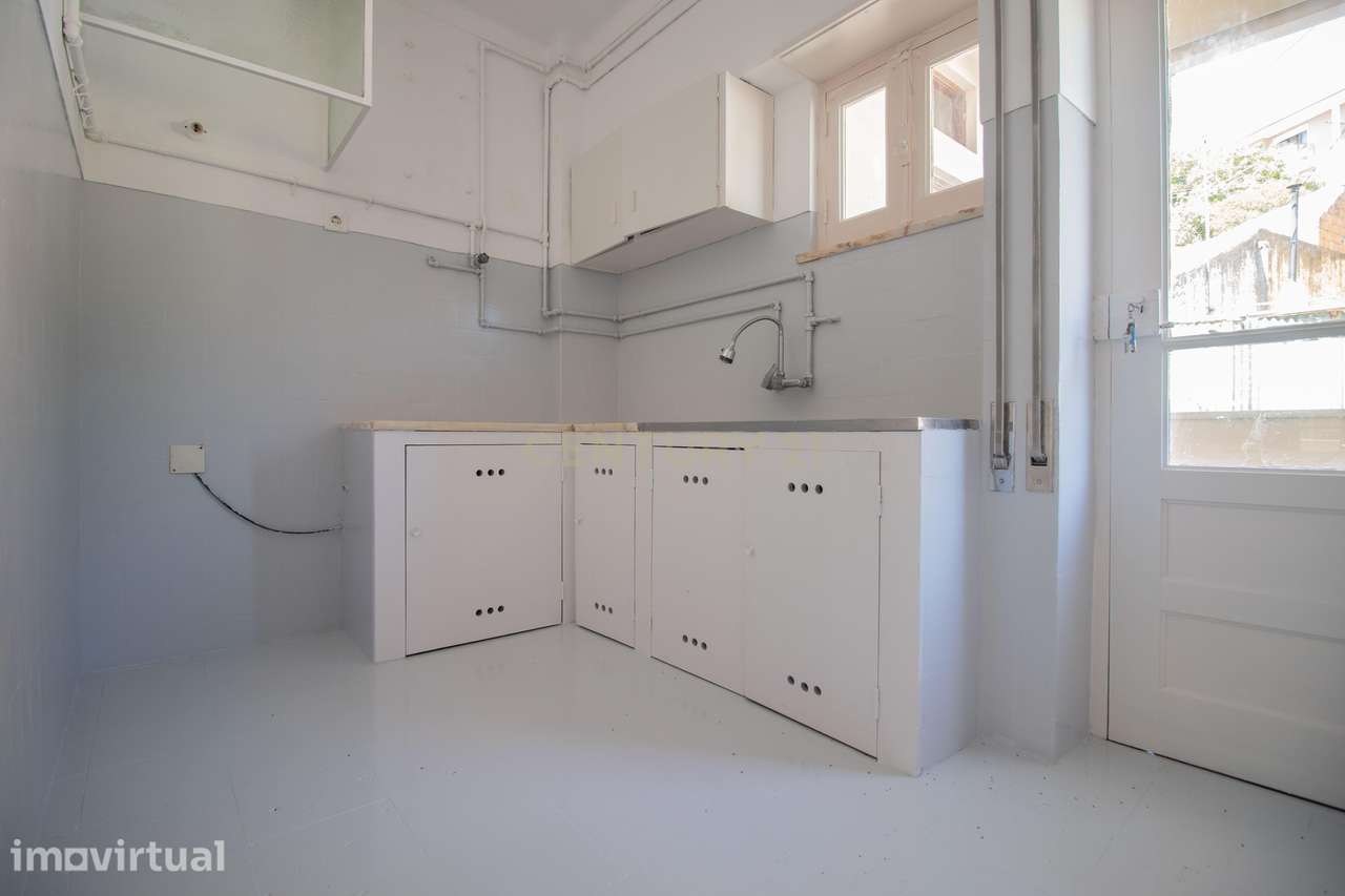 Apartamento T3 para Arrendar – Centro de Coimbra | Rua 1.º de Dezembro - Grande imagem: 4/17