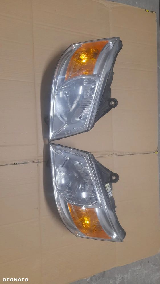 Dodge grand caravan 07/10 lampa przod lewa prawa - 3