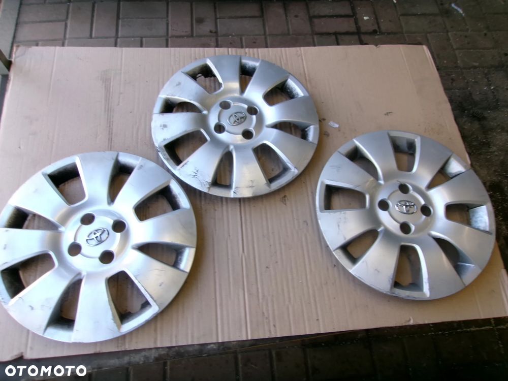 KOŁPAK KOŁPAKI 15 CALI TOYOTA AYGO YARIS  COROLLA - 1
