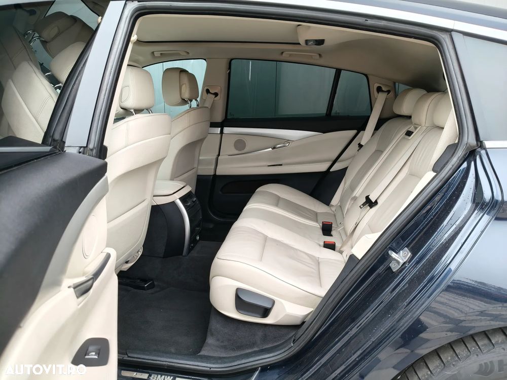 BMW Seria 5 520d Gran Turismo - 24