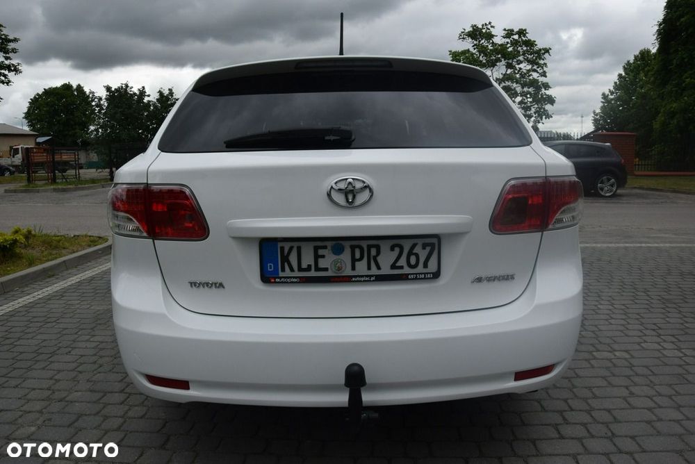 Toyota Avensis - 14