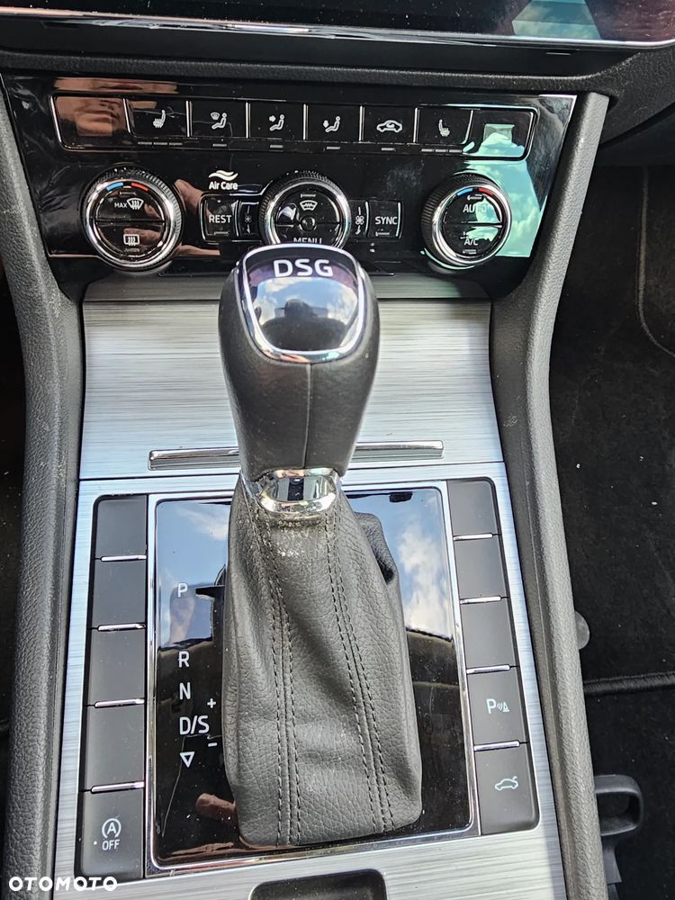 Skoda Superb 2.0 TDI SCR Style DSG - 16