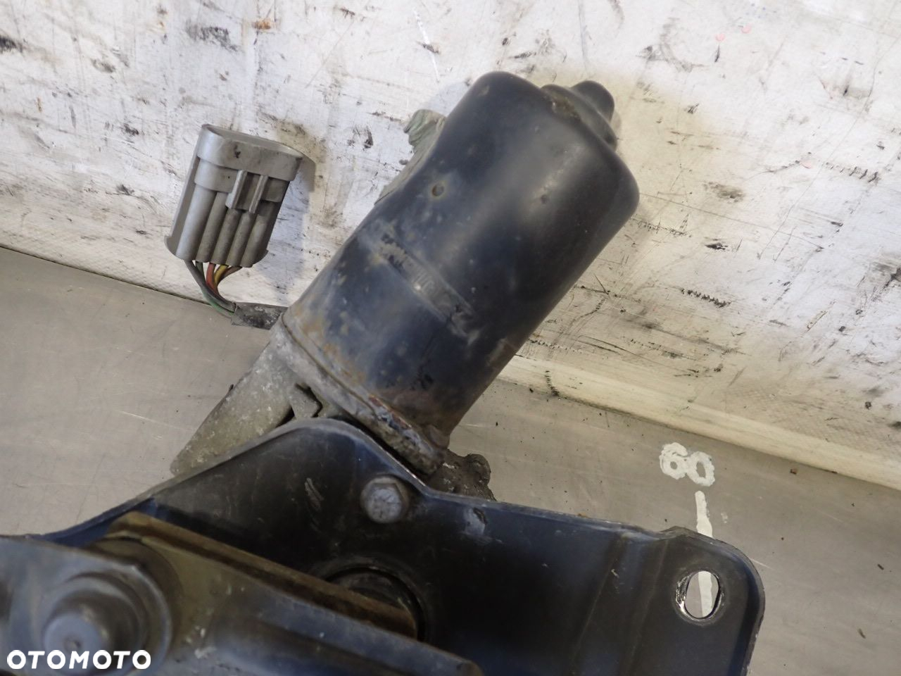 MECHANIZM WYCIERACZEK PRZÓD IVECO STRALIS 403945 - 4