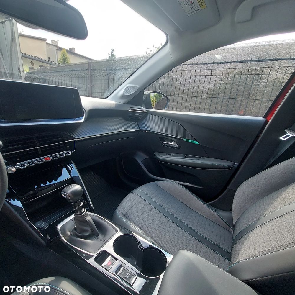 Peugeot 208 1.2 T Allure S&S - 11
