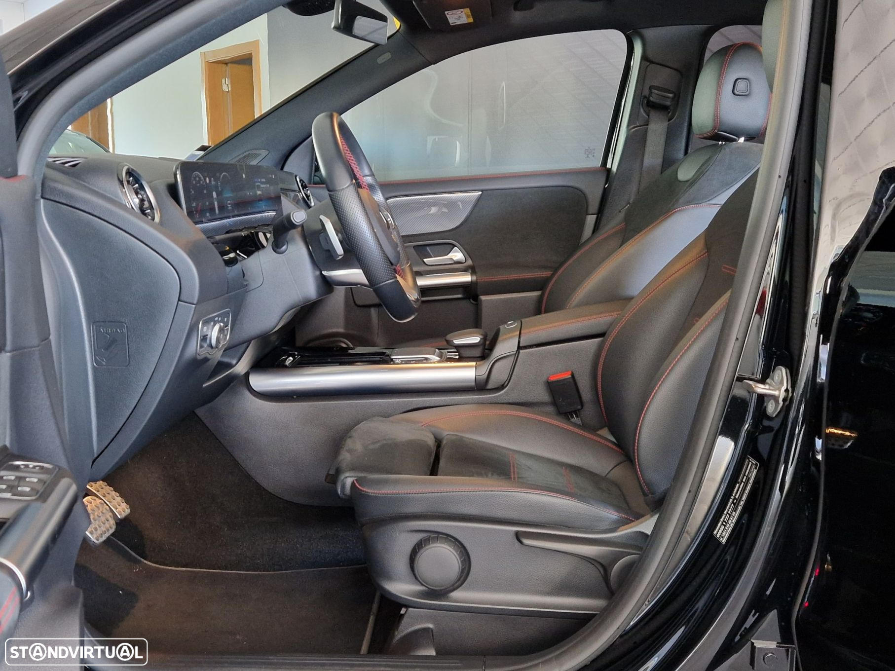 Mercedes-Benz GLA 200 AMG Line - 11