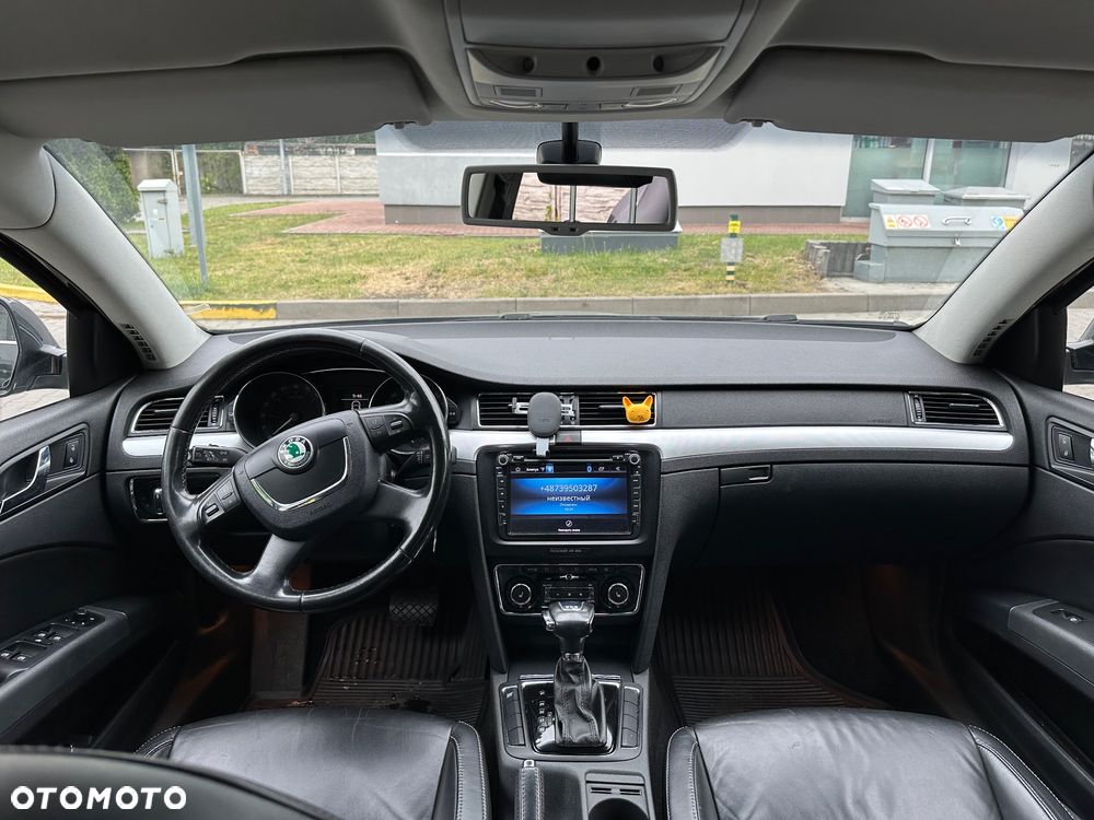 Skoda Superb 2.0 TDI Elegance DSG - 17