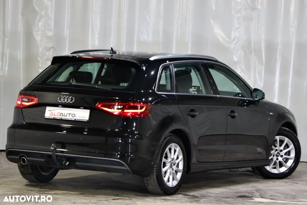 Audi A3 1.6 TDI ack (clean diesel) S line Sportpaket - 2