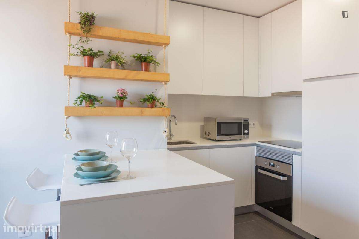 Apartamento com 1 quartos - localizado em Matosinhos Porto - Grande imagem: 2/17