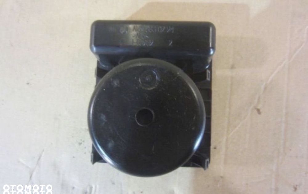 A1696830294 uchwyt stojak na kubek mercedes a klasa w169 - 2