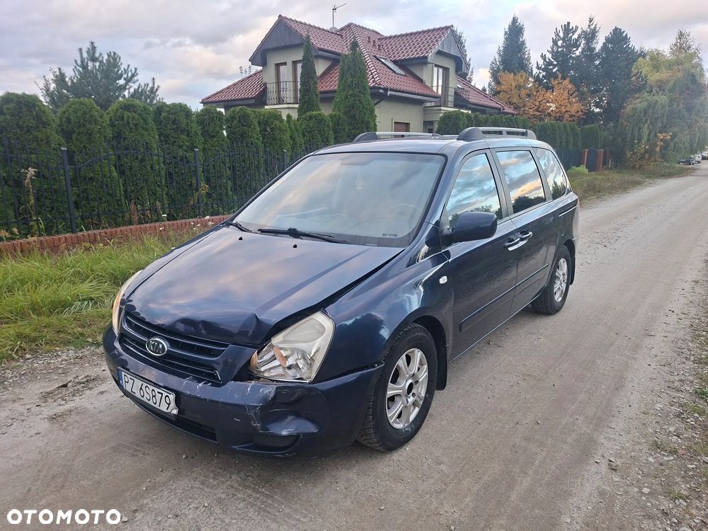 Kia Carnival - 1