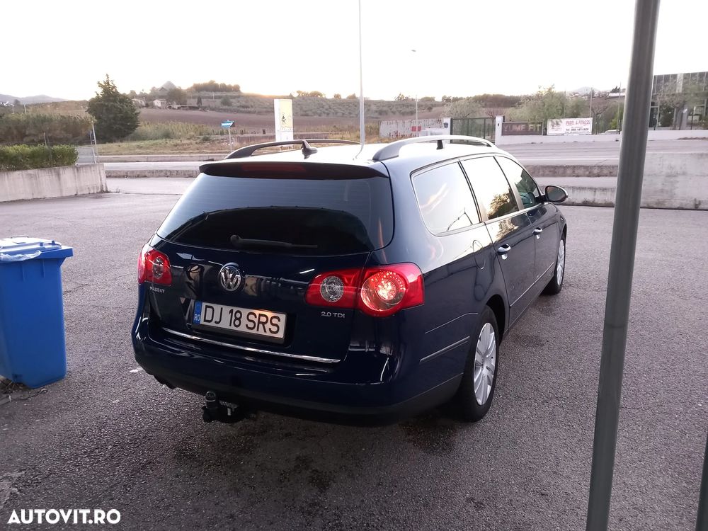 Volkswagen Passat - 1