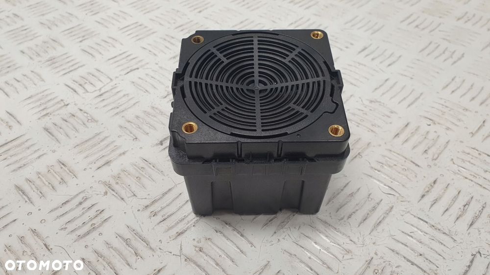 mercedes moduł generator dźwięku niskotonowy a2239016902 - 1