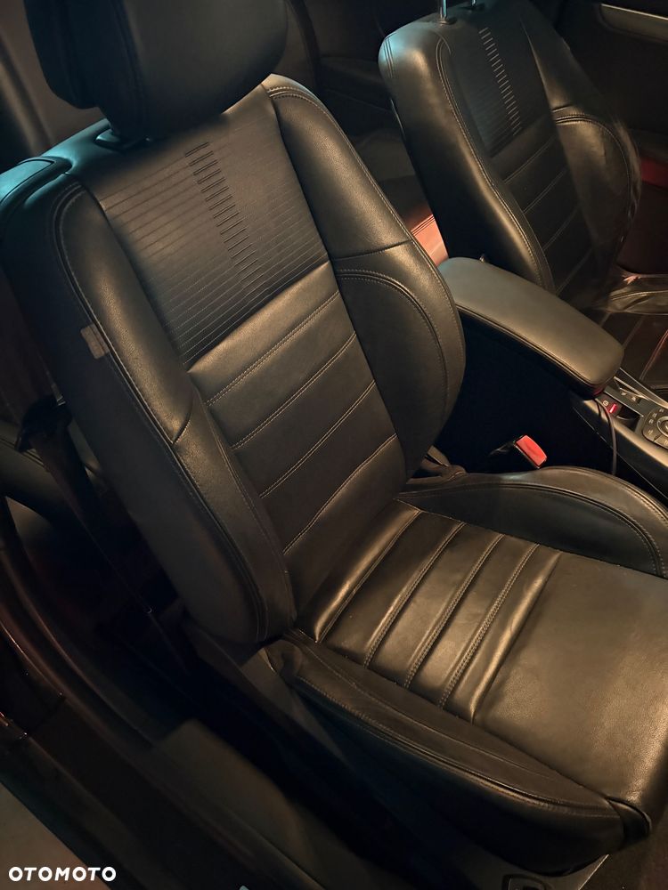 Renault Laguna dCi 150 FAP Night and Day - 18