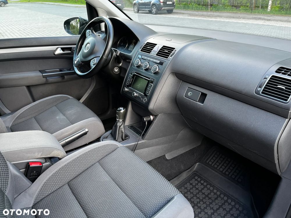 Volkswagen Touran 1.6 TDI DPF BlueMot Comfortline - 14