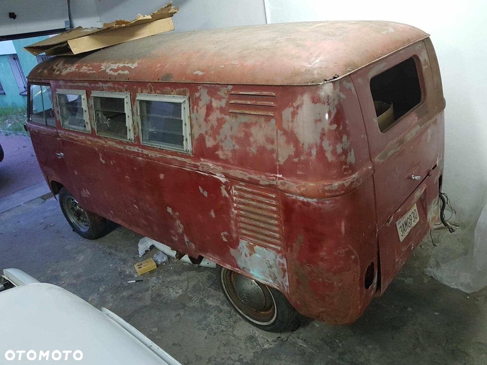Volkswagen Transporter - 2