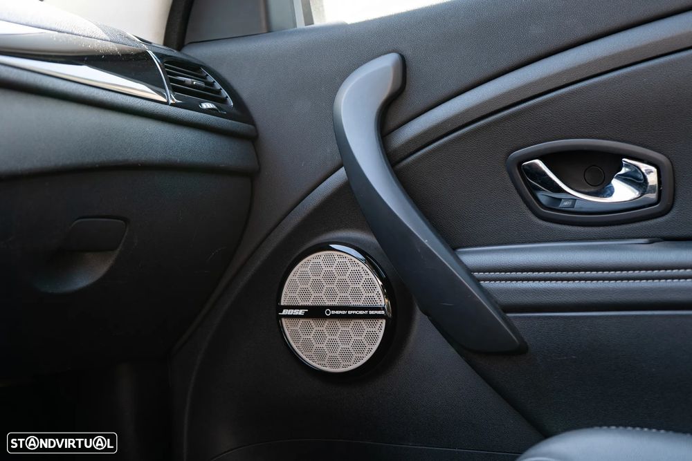 Renault Mégane Coupe Energy dCi 130 FAP Start & Stop Bose Edition - 9