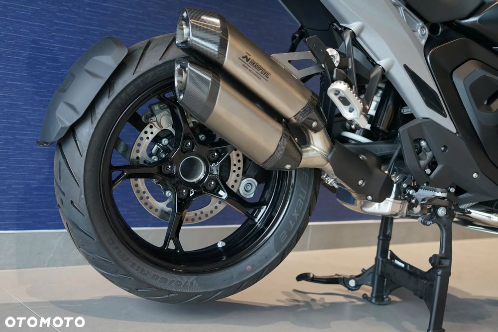 BMW R - 9