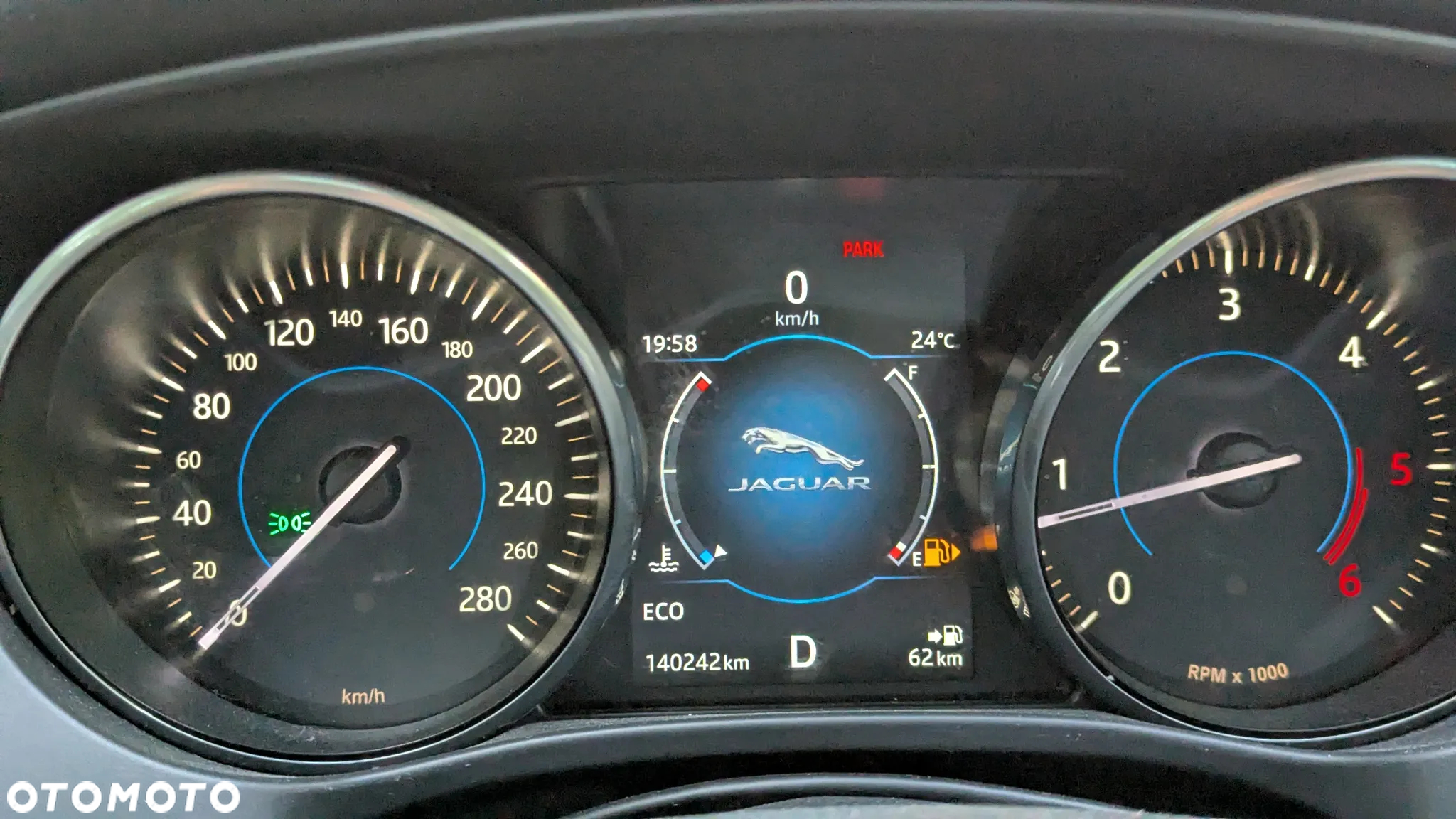 Jaguar F-Pace 2.0 i4D AWD Prestige - 25
