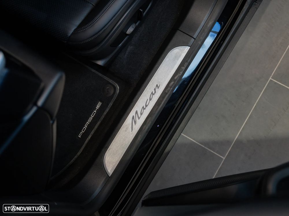 Porsche Macan Electric - 37