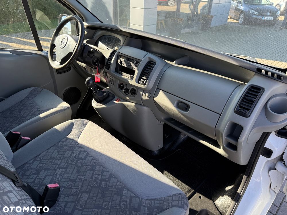 Opel VIVARO - 11