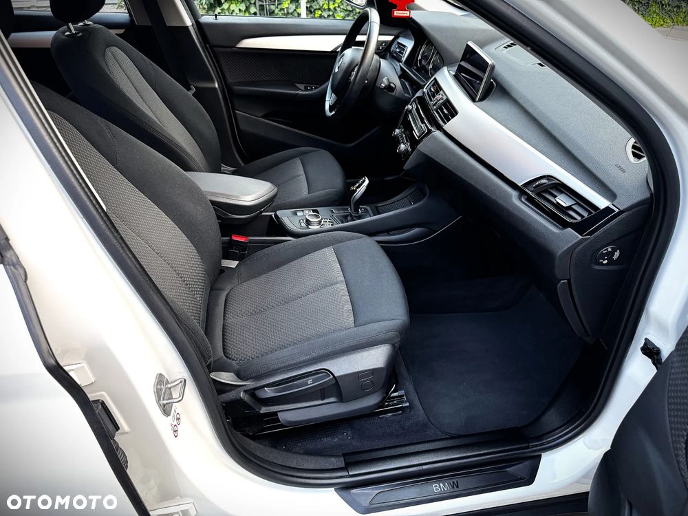BMW X1 sDrive18i - 23