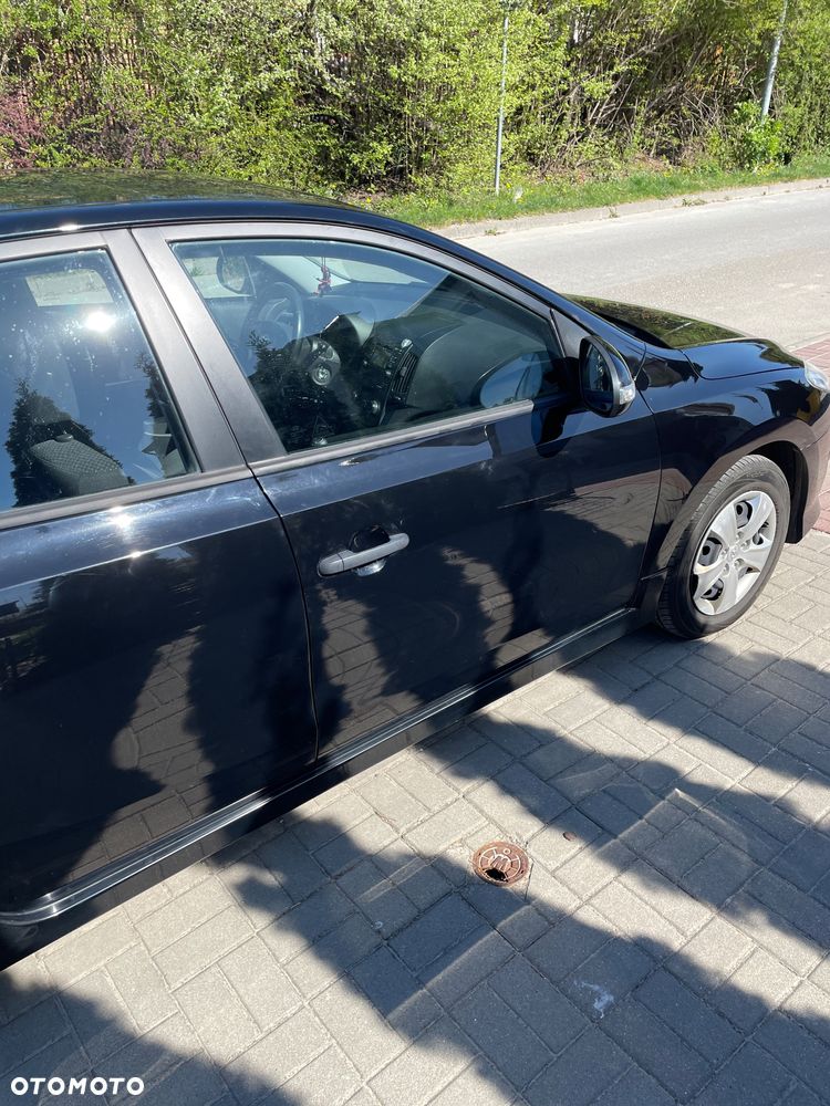 Hyundai i30 1.6 CRDi Classic + - 6