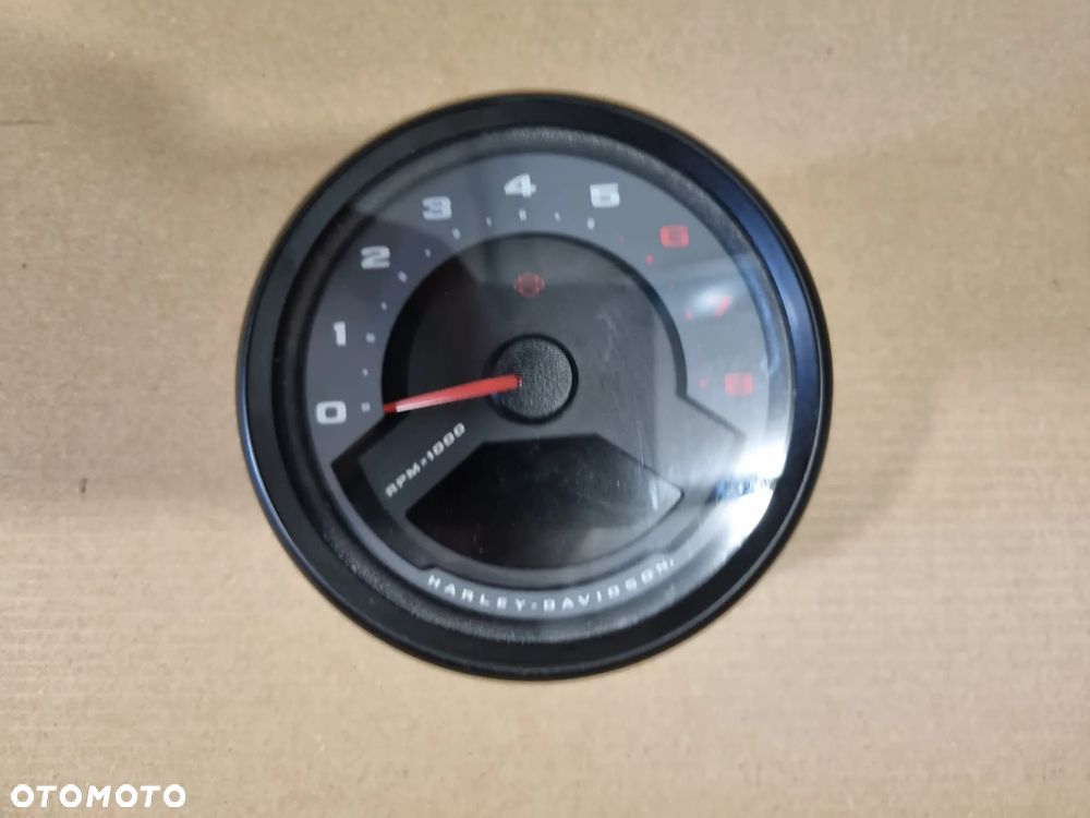 Harley Davidson Dyna Low Rider S Licznik Obrotomierz 70901080 przebieg 1 km - 1