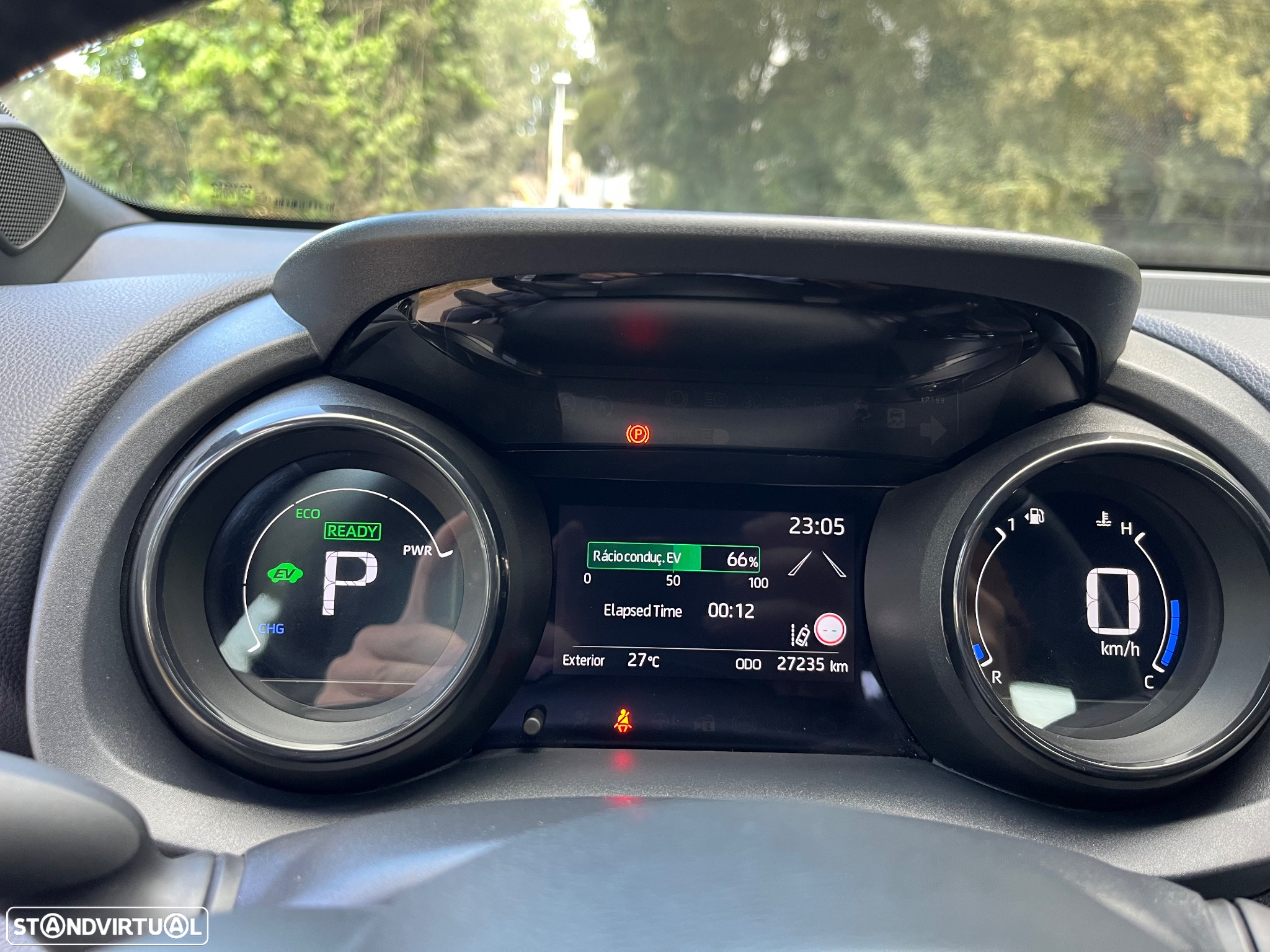 Toyota Yaris 1.5 HDF Premier Edition - 38