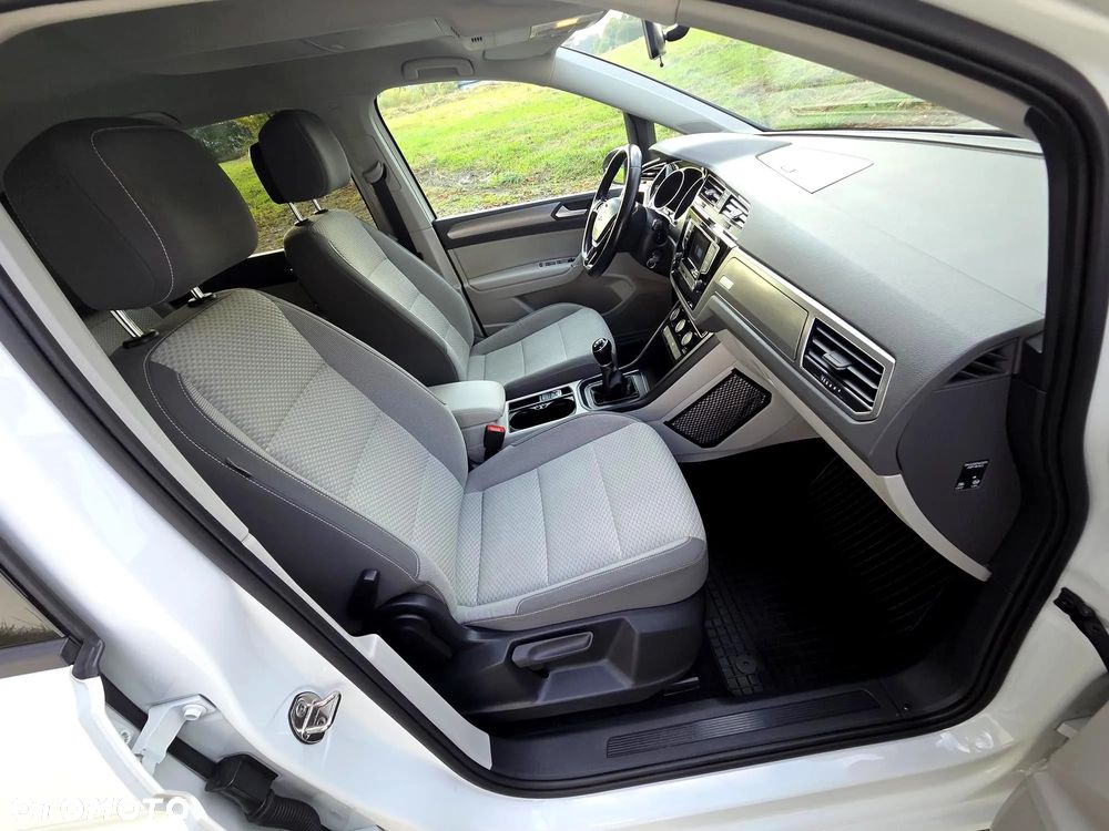 Volkswagen Touran 2.0 TDI BMT Comfortline - 25