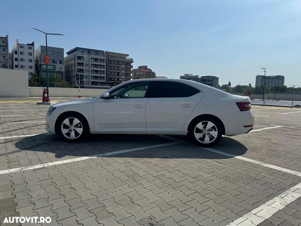 Skoda Superb 1.4 TSI Ambition - 4