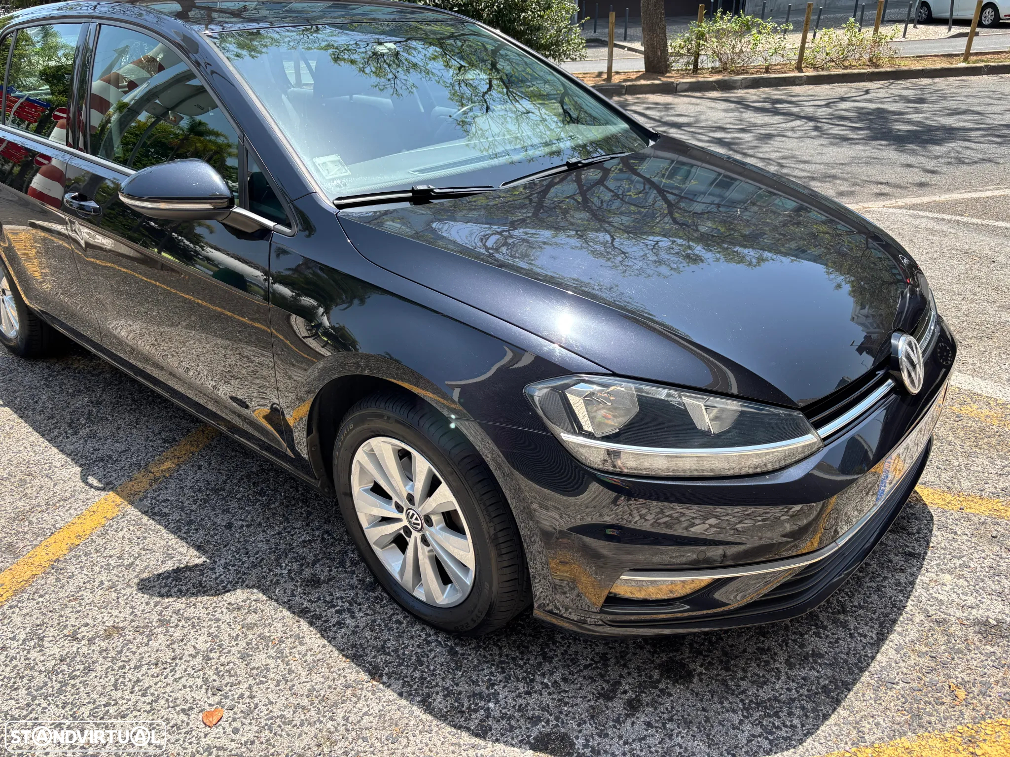 VW Golf 1.6 TDI Confortline - 16