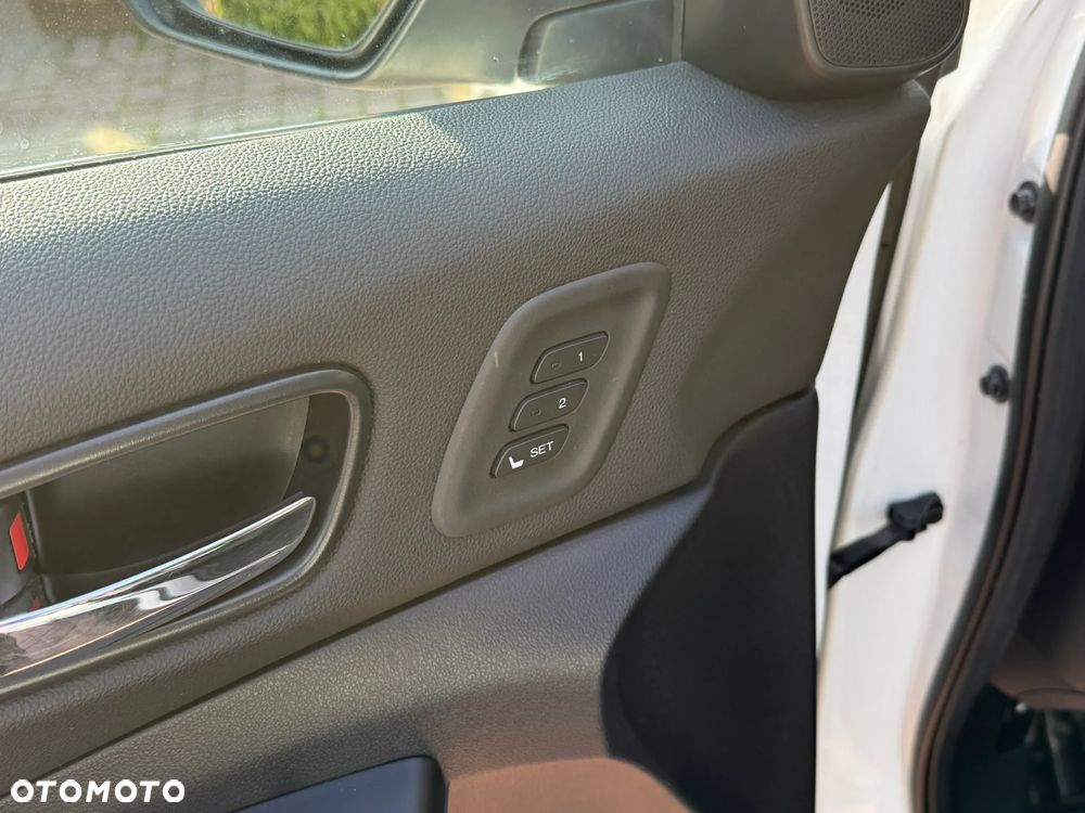 Honda CR-V 2.0i-VTEC 4WD Automatik Executive - 11