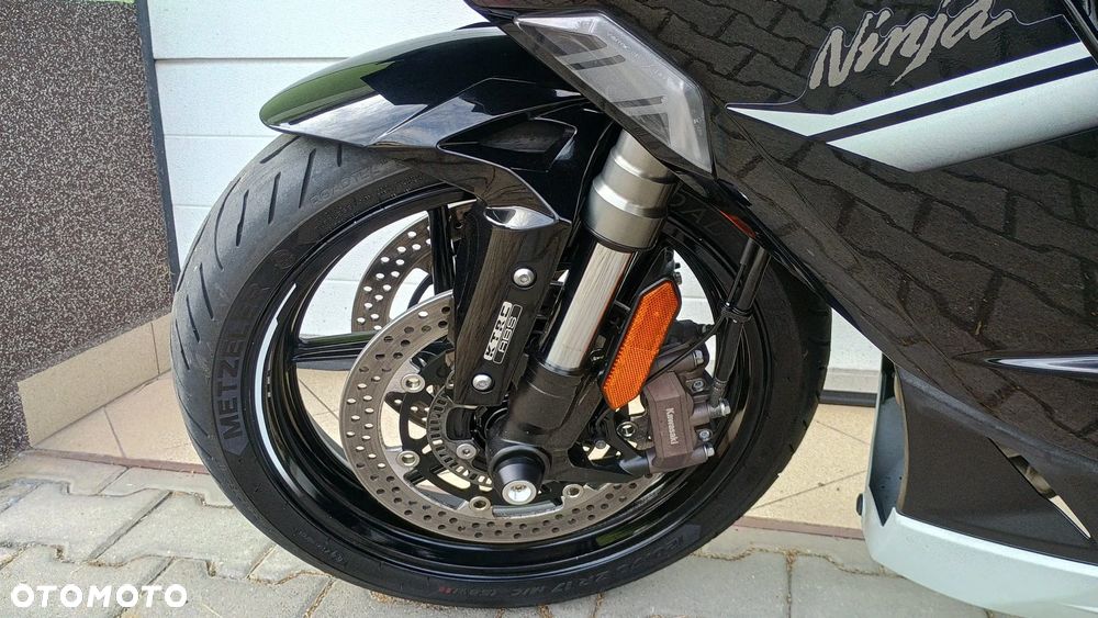 Kawasaki Ninja 1000 SX - 14