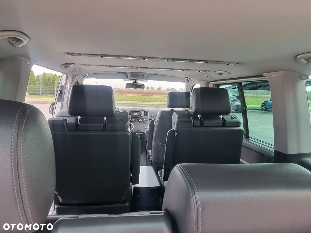 Volkswagen Multivan - 14