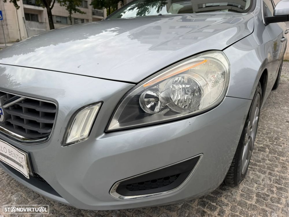 Volvo V60 1.6 D2 Drive Momentum Start/Stop - 24