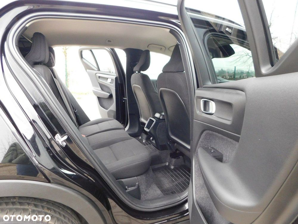 Volvo XC 40 D3 Momentum - 11