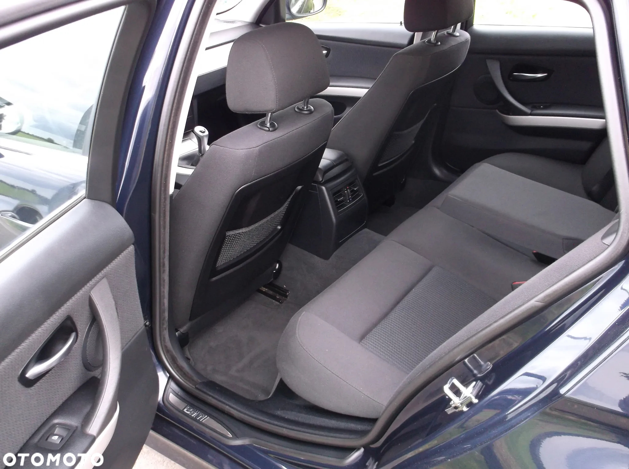 BMW Seria 3 325i Touring Edition Sport - 8