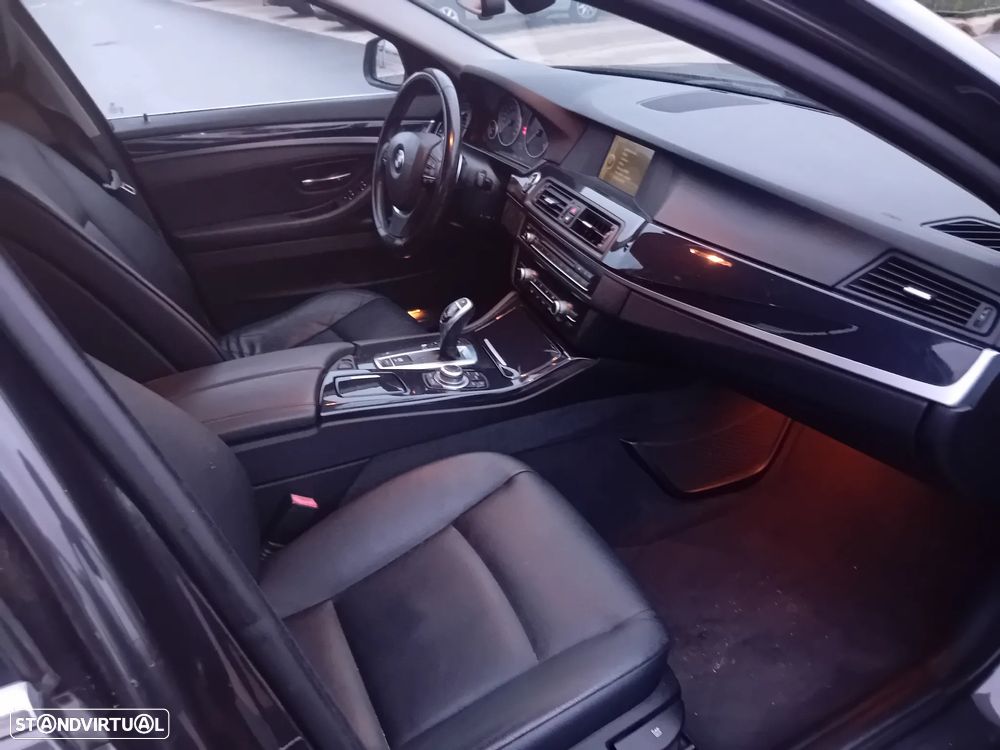 BMW 520 d Exclusive Auto 129g - 8