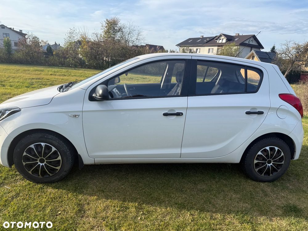 Hyundai I20 2013 photo 2