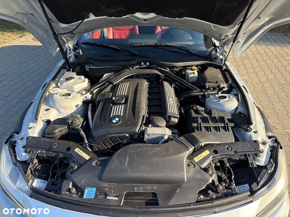 BMW Z4 sDrive30i - 16