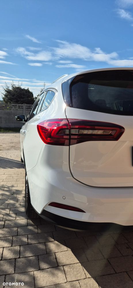 Ford Focus 1.0 EcoBoost Titanium - 8