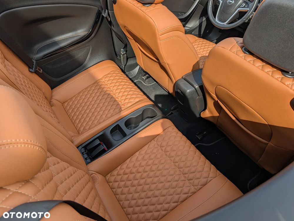 Opel Cascada 2.0 CDTI Cosmo S&S - 34