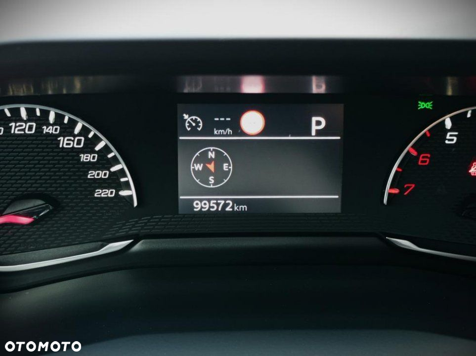 Peugeot 2008 - 24